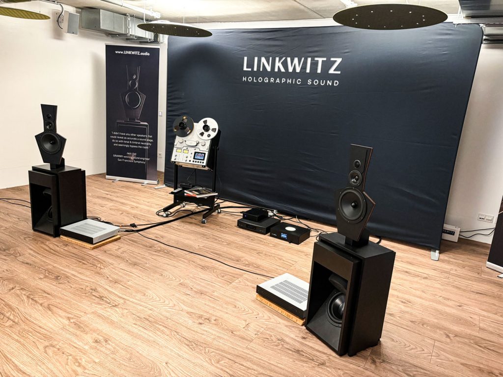 Linkwitz LX521 @HIGH END 2024