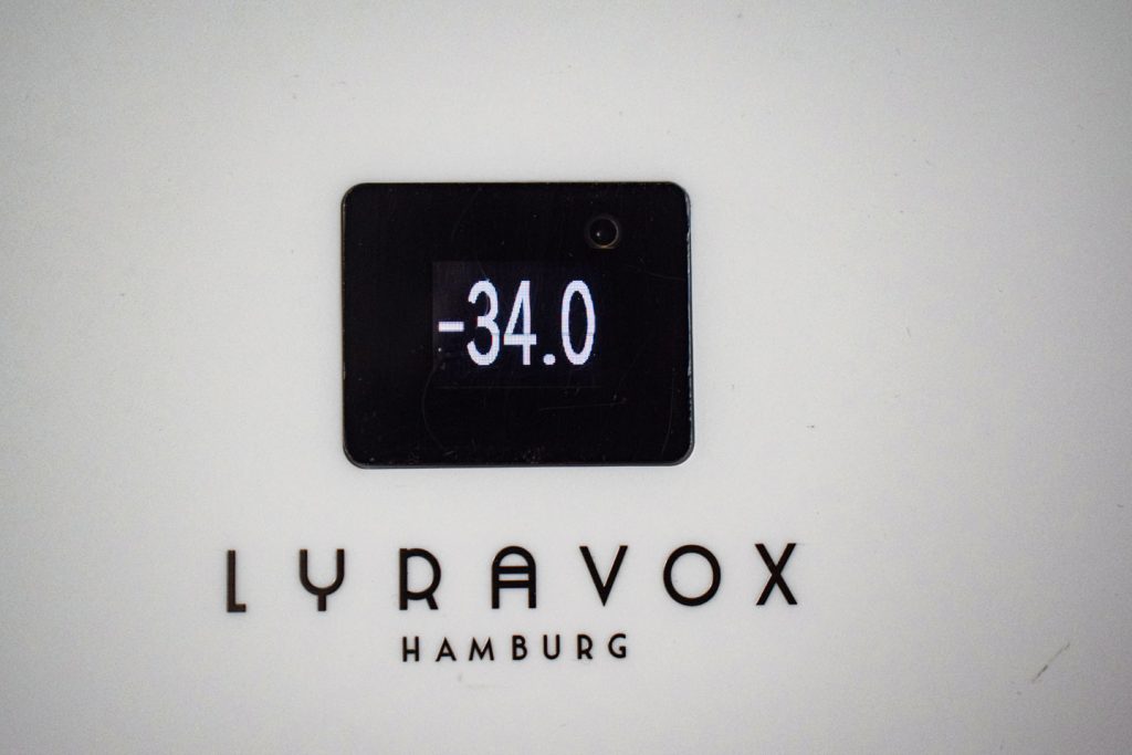 Lyravox Karlos Monolith Display